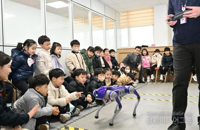 “전국 최초, 로봇개가 울산 중구에 떴다!”