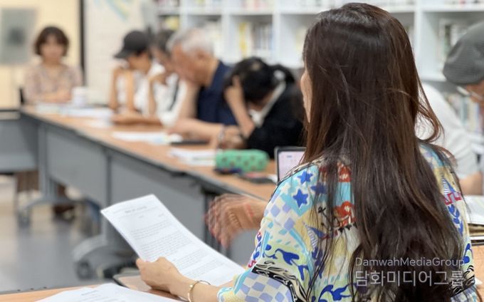 대구문학관 상주작가 활동 사진