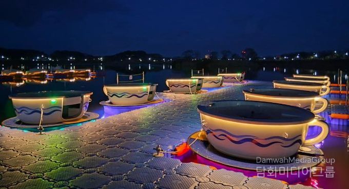 4인용보트 야간