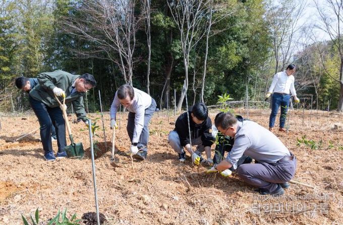 경상국립대학교는 3월 26일 오전 10시 가좌캠퍼스 가좌학술림에서 ‘제81회 식목일 기념행사’를 개최했다.