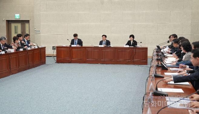 타운홀 미팅 후속조치 회의