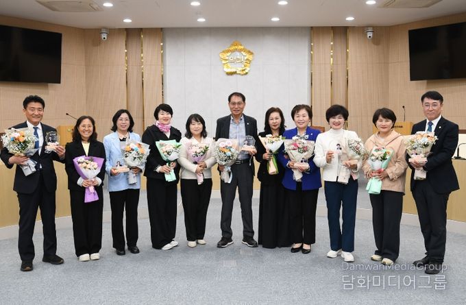광산구의회 경제복지위, 마을돌봄활동가들로부터 ‘감사패’