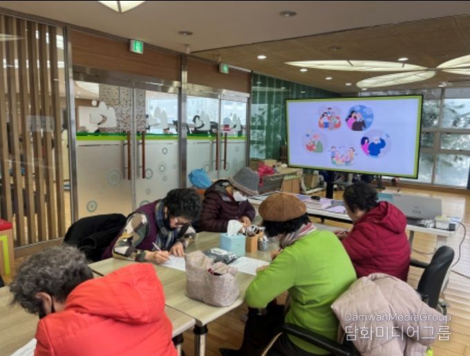 의왕시 치매안심센터, '반짝반짝 뇌 운동 교실' 참여자 모집