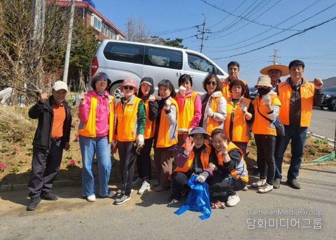 고양시 관산동, 봄맞이 초화 식재 행사 진행