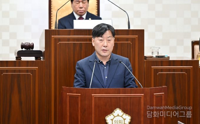 해운대구의회 서창우 의원이 제293회 임시회 본회의에서 5분 자유발언을 하고 있다.