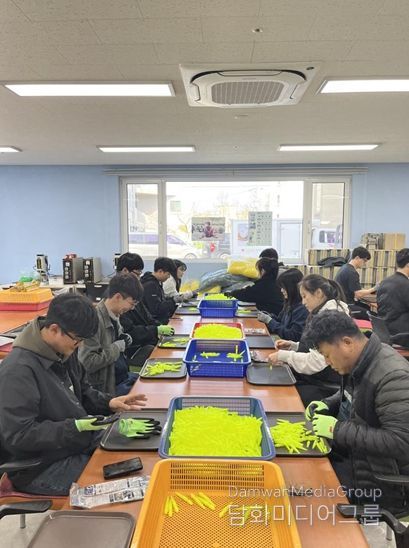 강원특별자치도 제2청사 봉사동아리 ‘함께하지(G)’, 장애인의 날 맞아 따뜻한 나눔 실천