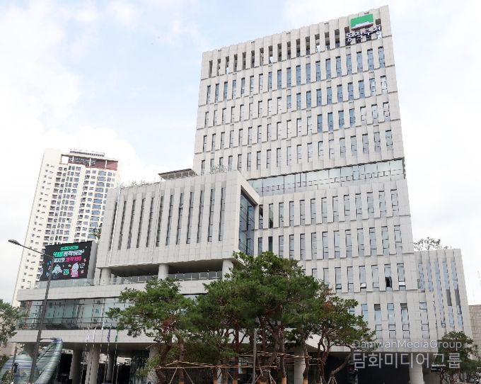 동작구(구청장 박일하)가 한국매니페스토실천본부 주관 2026년 ‘전국 기초단체장 공약 이행 및 정보공개 평가’에서 최우수 등급(SA)에 선정됐다고 밝혔다.