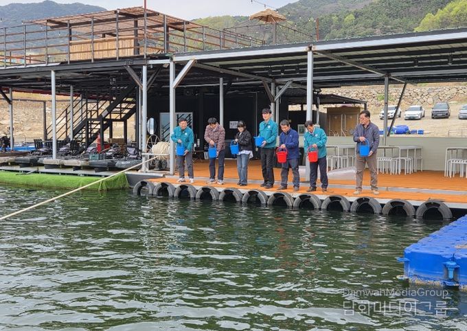 합천군, 합천호에 빙어 50만마리 방류